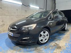 Utilisé 2015 Opel Astra Edition Berline | 7 990 € (Prix cher)
