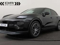 Noir Nouvelle 2025 Porsche Macan SUV | 92 995 €