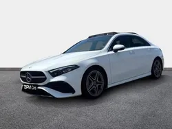 Blanc Utilisé 2023 Mercedes A200 AMG line Berline | 36 890 € (Prix assez cher)