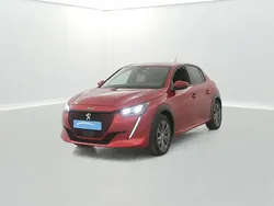 Rouge Utilisé 2021 Peugeot e-208 Allure Citadine | 15 790 € (Prix juste)