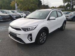 Utilisé 2022 Kia Stonic Active SUV | 16 499 € (Prix juste)