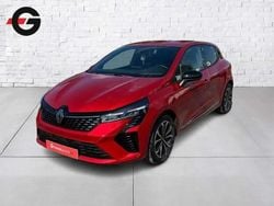 Rouge Utilisé 2024 Renault Clio V Techno Berline | 21 490 € (Prix juste)