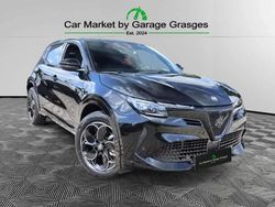 Noir Nouvelle 2025 Alfa Romeo GT Junior Edizione Speciale Berline | 35 990 € (Prix assez cher)