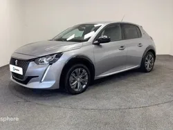 Gris Utilisé 2022 Peugeot e-208 Allure Citadine | 16 999 € (Prix juste)