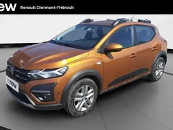 Orange Utilisé 2022 Dacia Sandero Comfort Citadine | 14 899 € (Prix juste)