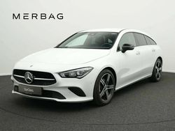 Blanc Utilisé 2024 Mercedes CLA200 Shooting Brake Progressive Break | 44 092 € (Prix cher)