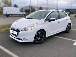 Blanc Utilisé 2012 Peugeot 208 Active Citadine | 6 990 € (Prix juste)