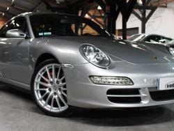 Utilisé 2006 Porsche 911 Carrera 4S Coupé | 56 800 € (Prix juste)