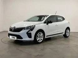 Blanc Utilisé 2024 Renault Clio V Evolution Citadine | 15 890 € (Prix juste)