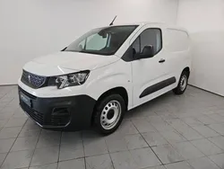 Blanc Utilisé 2023 Peugeot Partner S Monospace | 18 990 €
