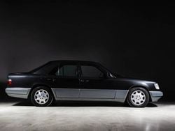 Noir Utilisé 1994 Mercedes E280 Berline | 14 900 €