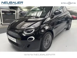 Onyx black pastel Utilisé 2022 Fiat 500e Berline | 17 970 € (Prix juste)