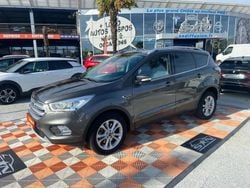 Gris Utilisé 2018 Ford Kuga Titanium SUV | 17 450 € (Prix juste)