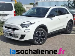 Blanc Utilisé 2024 Fiat 600 La Prima SUV | 22 590 € (Prix juste)