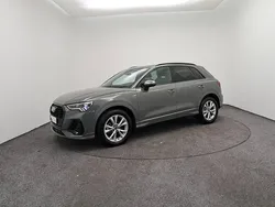 Gris chronos métallisé Utilisé 2024 Audi Q3 S-Line SUV | 42 900 € (Prix juste)