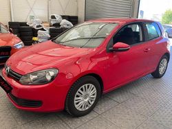 Rouge Occasion 2009 VW Golf VI Trendline Berline | 6 750 € (Prix juste)