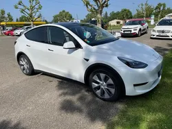 Blanc Utilisé 2024 Tesla Model Y Standard Range SUV | 33 000 € (Bon prix)