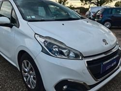 Blanc Utilisé 2017 Peugeot 208 Citadine | 3 490 €