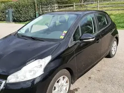 Noir Utilisé 2014 Peugeot 208 Active Citadine | 6 000 € (Bon prix)