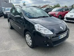 Noir Utilisé 2010 Renault Clio GrandTour Expression Break | 3 500 €