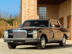 Noir Utilisé 1970 Mercedes 250 Coupé | 29 000 €