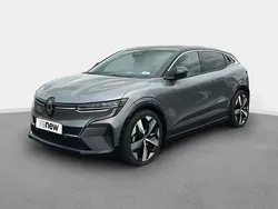Gris Utilisé 2023 Renault Mégane Techno Berline | 27 990 € (Prix juste)
