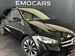 Noir Utilisé 2022 Mercedes B180 Style Monospace | 28 990 € (Prix assez cher)