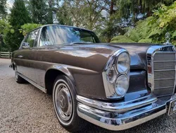 Marron Utilisé 1966 Mercedes 280 SE Coupé | 46 200 €