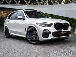 Blanc Occasion 2021 BMW X5 M Sport SUV | 64 950 € (Prix assez cher)