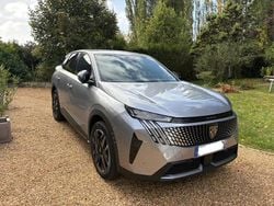 Gris Utilisé 2024 Peugeot 3008 Allure SUV | 29 900 € (Prix juste)