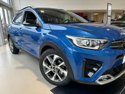 Bleu Utilisé 2024 Kia Stonic SUV | 21 949 € (Prix juste)