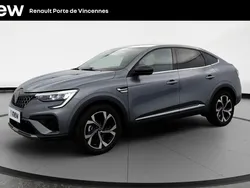 Gris Utilisé 2024 Renault Arkana SUV | 27 990 € (Prix assez cher)