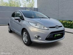 Gris Utilisé 2011 Ford Fiesta Titanium Citadine | 5 290 € (Prix juste)