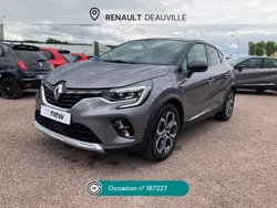 Gris Utilisé 2023 Renault Captur Techno SUV | 23 490 € (Prix assez cher)