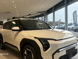 Blanc Nouvelle 2024 Kia EV3 2 SUV | 40 999 € (Prix juste)