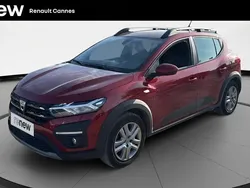 Rouge Utilisé 2022 Dacia Sandero Citadine | 14 299 € (Prix juste)