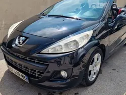Noir Utilisé 2011 Peugeot 207 CC Cabriolet | 5 450 € (Prix juste)