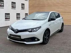 Utilisé 2018 Toyota Auris Hybrid Berline | 15 990 € (Prix juste)