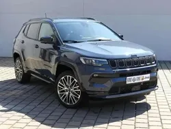 Bleu Nouvelle 2025 Jeep Compass Summit SUV | 41 990 €