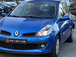 Utilisé 2006 Renault Clio II Dynamique Citadine | 7 990 € (Prix assez cher)