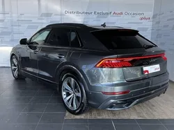 Gris daytona nacré Utilisé 2022 Audi Q8 S-Line SUV | 75 990 € (Prix juste)