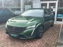 Vert olivine (m) Utilisé 2022 Peugeot 308 Allure Berline | 21 489 € (Prix juste)