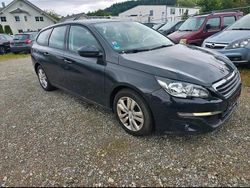 Utilisé 2015 Peugeot 308 Allure Break | 3 999 € (Prix assez cher)