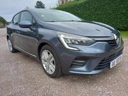 Gris Occasion 2022 Renault Clio V Business Berline | 13 990 €