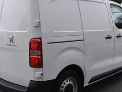 Utilisé 2021 Peugeot Expert Premium Van | 19 880 € (Prix juste)