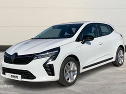 Blanc Nouvelle 2024 Renault Clio V Evolution Berline | 17 999 € (Bon prix)