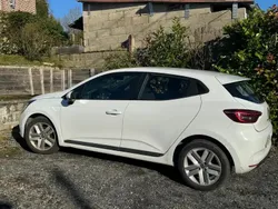 Blanc Utilisé 2022 Renault Clio V Business Berline | 12 000 €