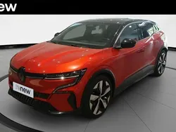 Rouge Utilisé 2023 Renault Mégane Techno Berline | 25 990 € (Prix juste)