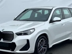 Nouvelle 2024 BMW iX1 M Sport SUV | 59 310 € (Prix cher)