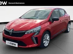 Rouge Utilisé 2024 Renault Clio V Evolution Berline | 15 990 € (Prix juste)